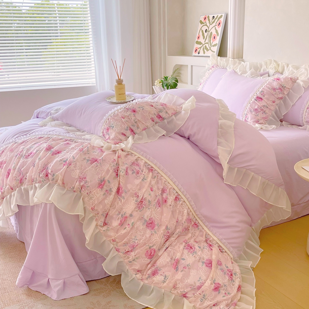 91家纺网 家纺一手货源 找家纺 大麦乐田 2025新款法式少女心水洗糯小棉公主风蕾丝花边四件套 米兰春天-嫩紫