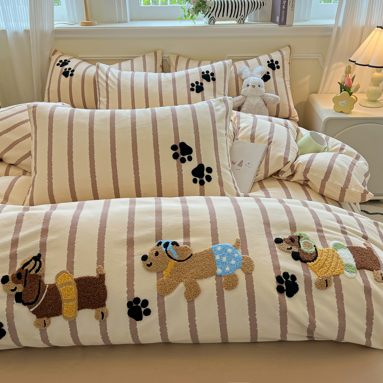 多乐家纺 2025新款全棉纯棉磨毛毛巾绣四件套 腊肠萌犬—咖条