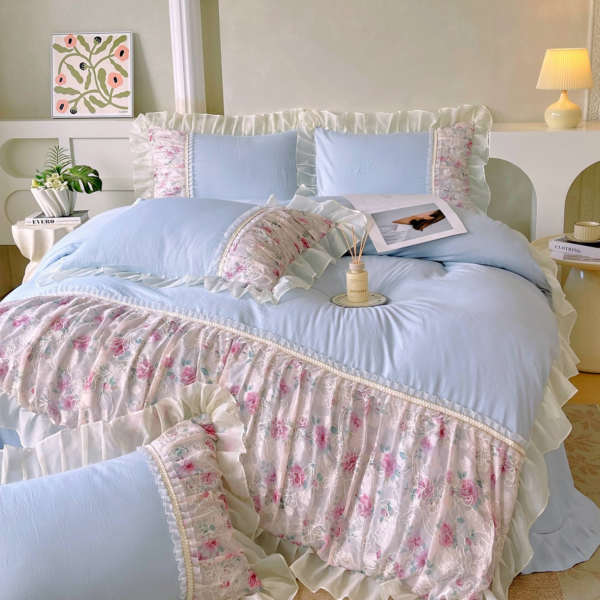 91家纺网 家纺一手货源 找家纺 大麦乐田 2025新款法式少女心水洗糯小棉公主风蕾丝花边四件套 米兰春天-浅兰