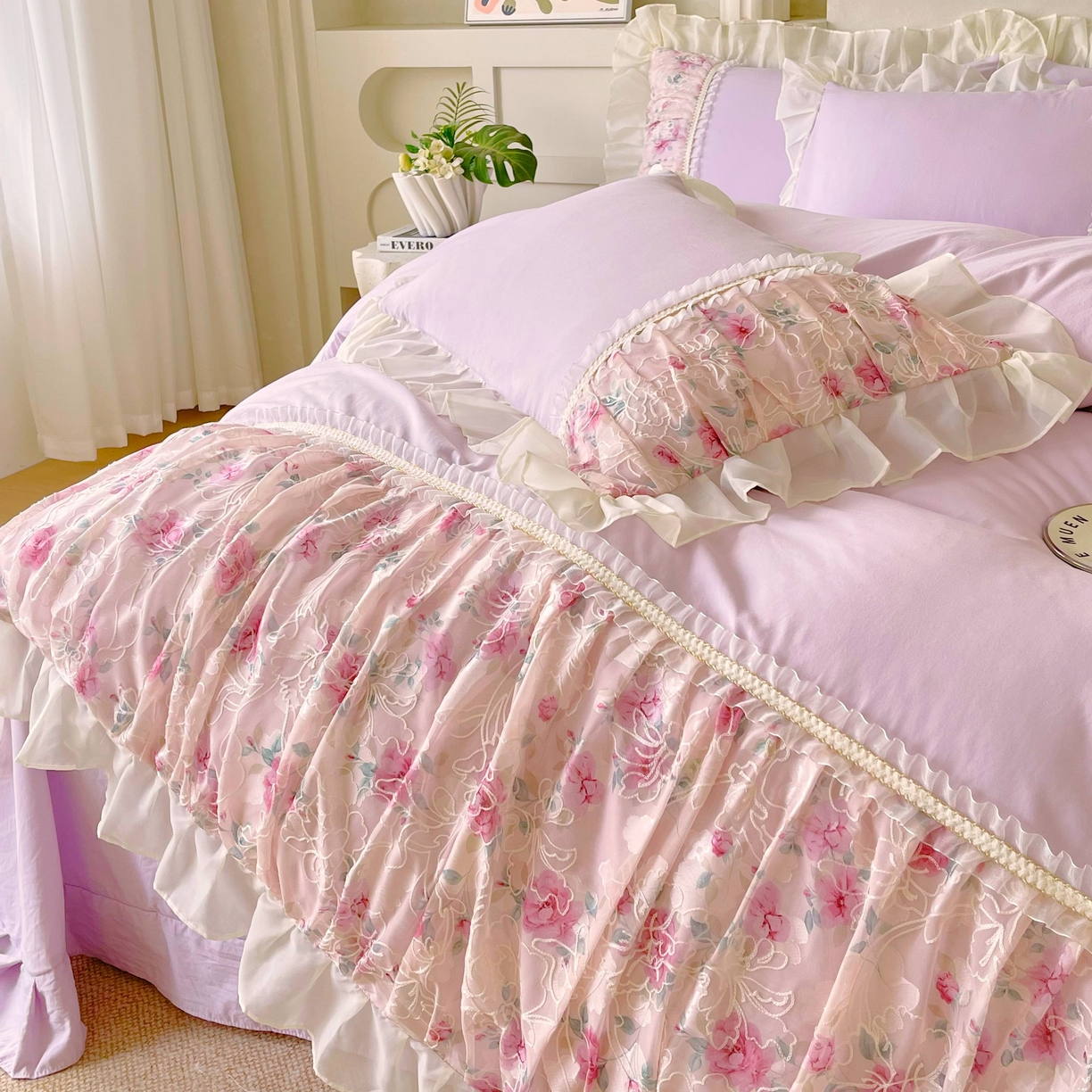 91家纺网 家纺一手货源 找家纺 大麦乐田 2025新款法式少女心水洗糯小棉公主风蕾丝花边四件套 米兰春天-嫩紫