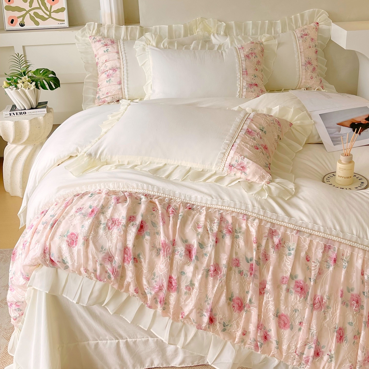 91家纺网 家纺一手货源 找家纺 大麦乐田 2025新款法式少女心水洗糯小棉公主风蕾丝花边四件套 米兰春天-嫩米