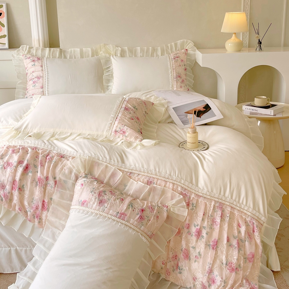 91家纺网 家纺一手货源 找家纺 大麦乐田 2025新款法式少女心水洗糯小棉公主风蕾丝花边四件套 米兰春天-嫩米