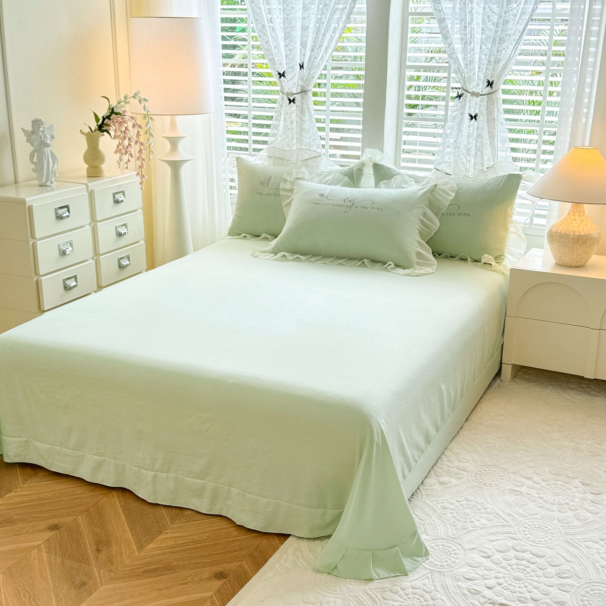 91家纺网 家纺一手货源 找家纺 大麦乐田 2025新款法式少女心水洗公主风贴布绣蕾丝花边四件套 花蝶之恋-嫩绿