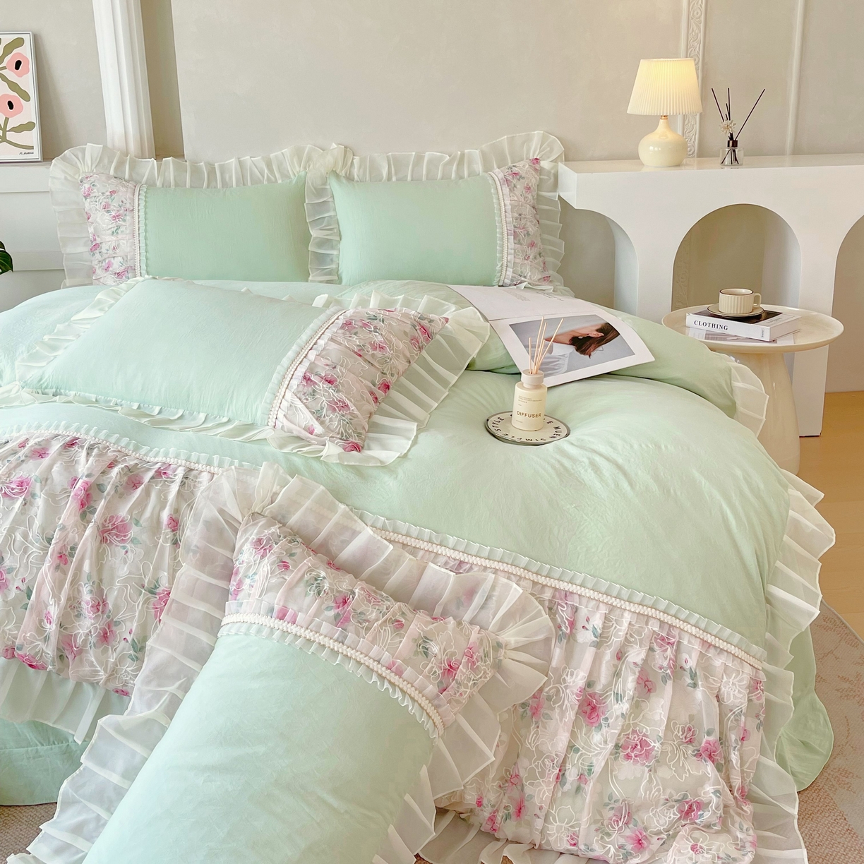 91家纺网 家纺一手货源 找家纺 大麦乐田 2025新款法式少女心水洗糯小棉公主风蕾丝花边四件套 米兰春天-嫩绿