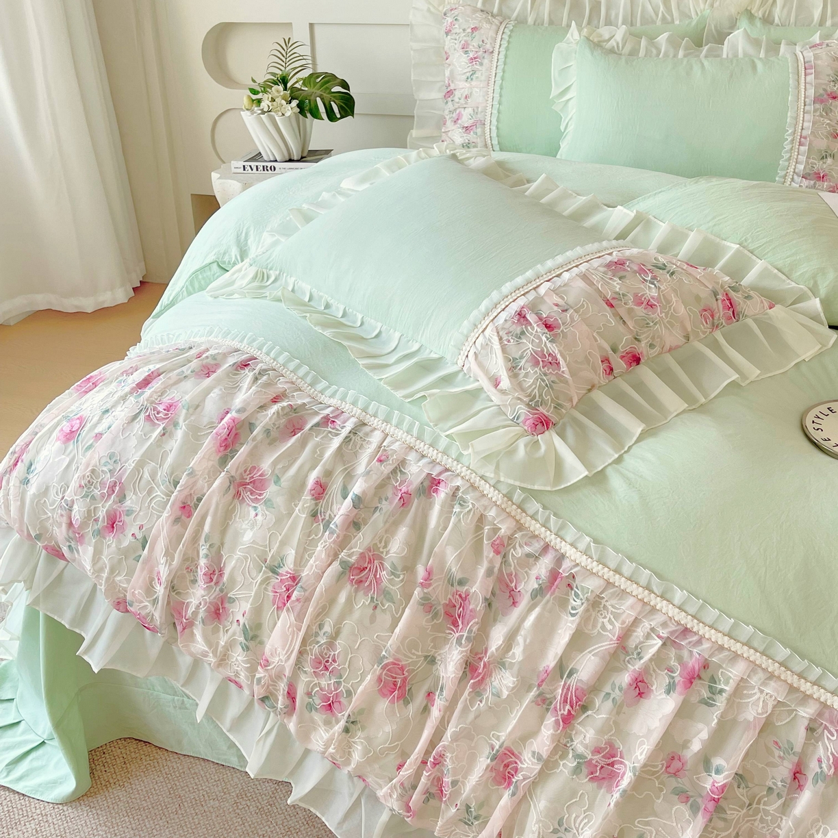 91家纺网 家纺一手货源 找家纺 大麦乐田 2025新款法式少女心水洗糯小棉公主风蕾丝花边四件套 米兰春天-嫩绿