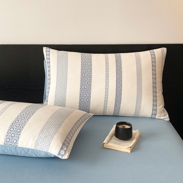 91家纺网 家纺一手货源 找家纺 言一 2025秋冬新品A类60S新疆长绒棉纯棉陶瓷轻磨毛四件套水洗棉提花全棉床单被套 雏菊-月光蓝