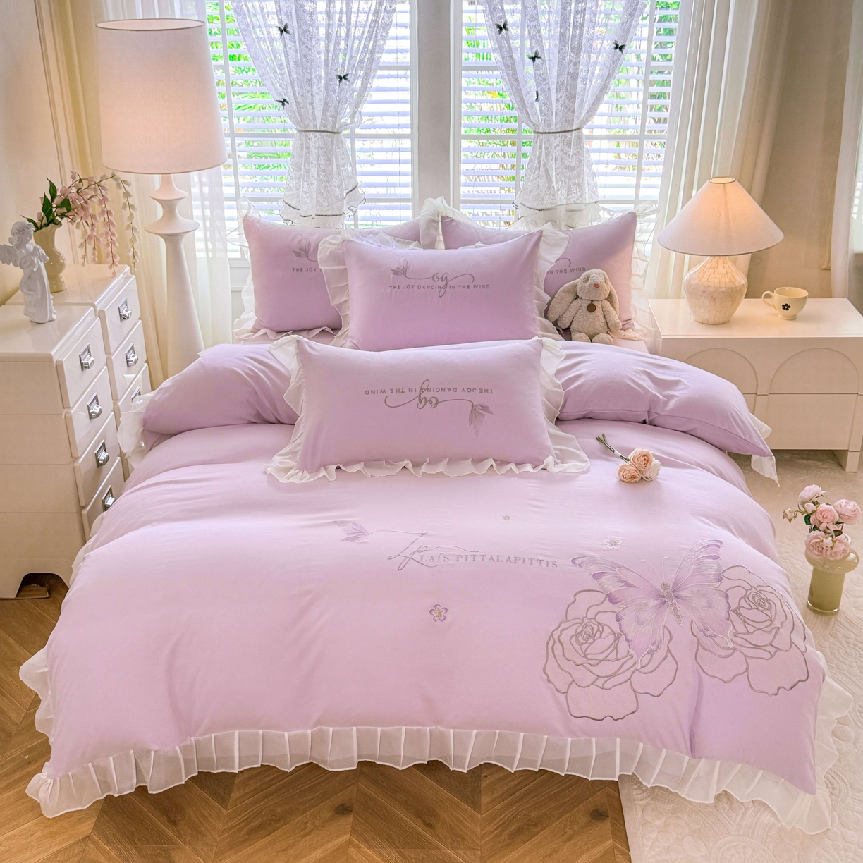 91家纺网 家纺一手货源 找家纺 大麦乐田 2025新款法式少女心水洗公主风贴布绣蕾丝花边四件套 花蝶之恋-嫩紫