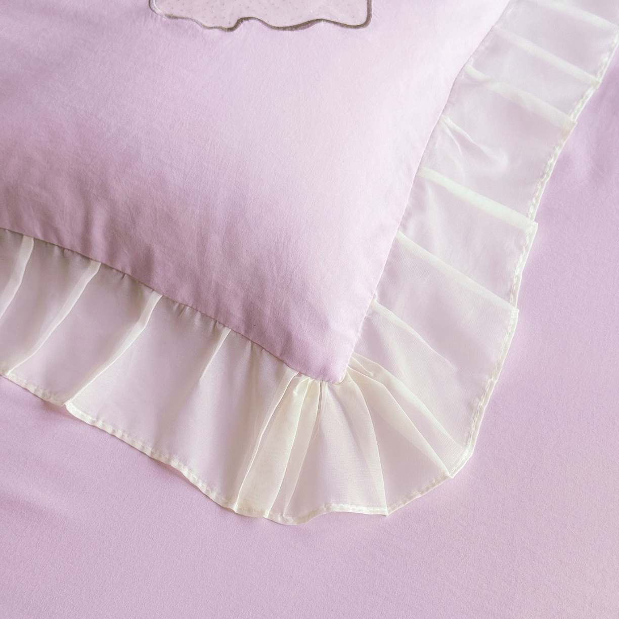 91家纺网 家纺一手货源 找家纺 大麦乐田 2025新款法式少女心水洗公主风贴布绣蕾丝花边四件套 花蝶之恋-嫩紫