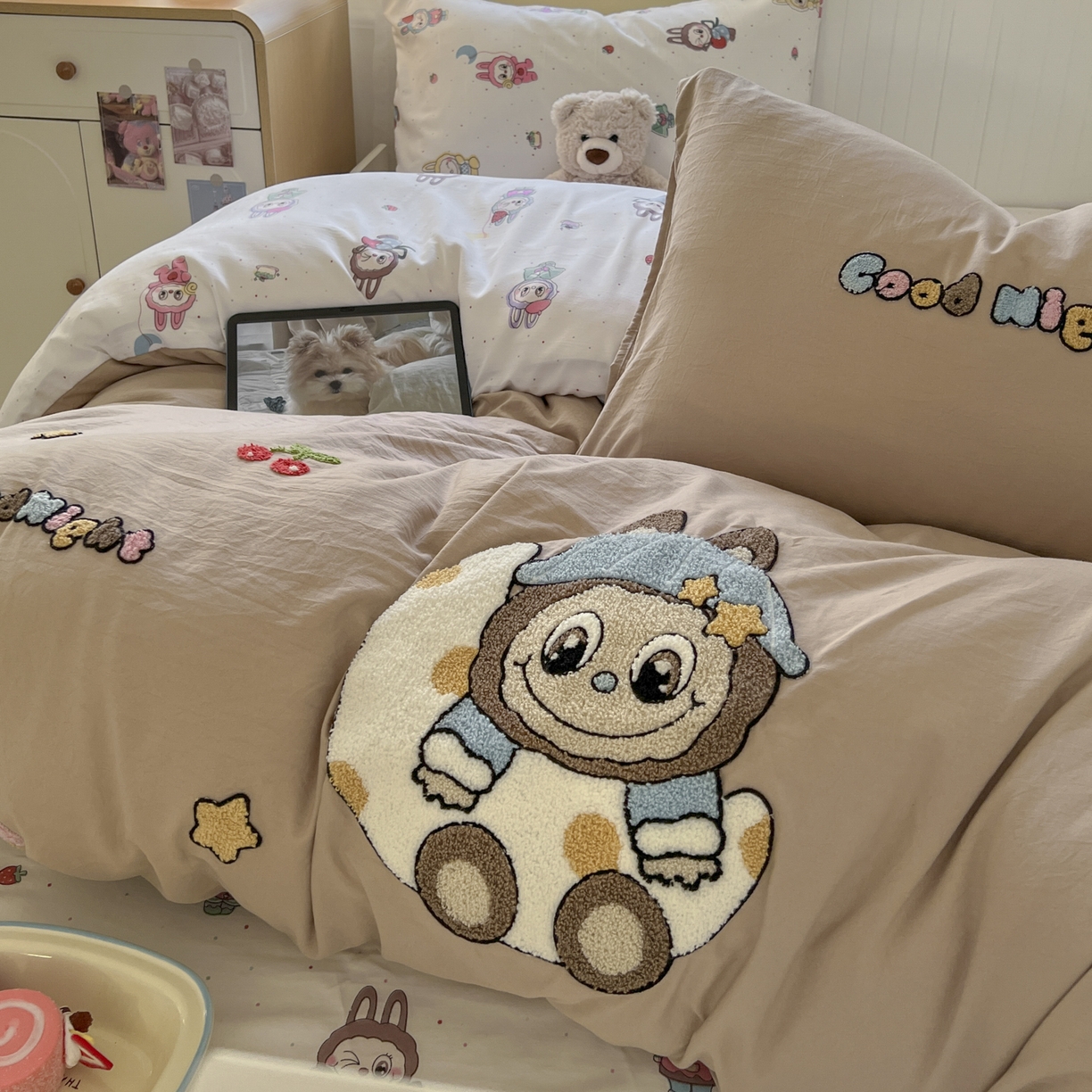 91家纺网 家纺一手货源 找家纺 （总）三元色 2025新款110克水洗云朵棉毛巾绣四件套