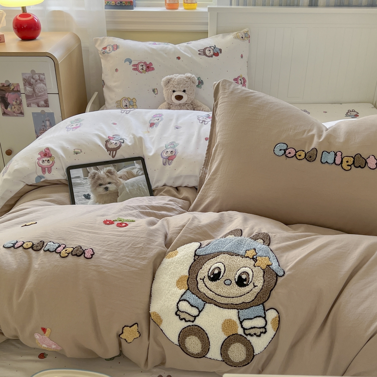 91家纺网 家纺一手货源 找家纺 （总）三元色 2025新款110克水洗云朵棉毛巾绣四件套