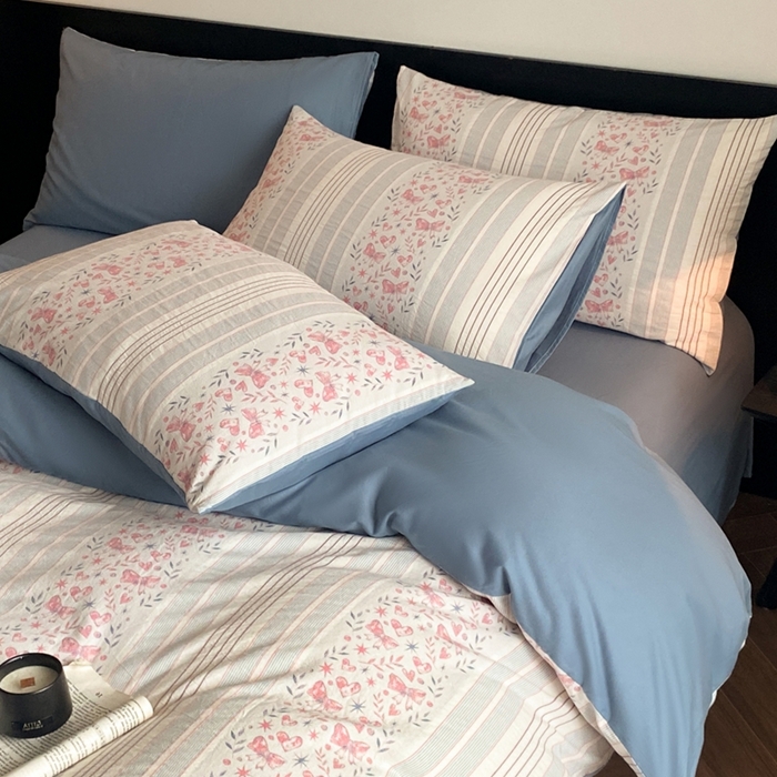 91家纺网 家纺一手货源 找家纺 言一 2025秋冬新品A类60S新疆长绒棉纯棉陶瓷轻磨毛四件套水洗棉提花全棉床单被套 蝶栩-粉蓝色