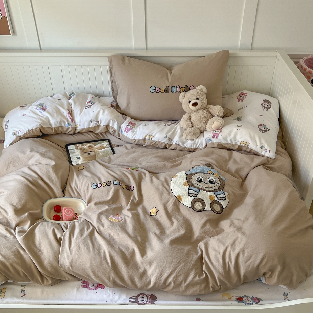 91家纺网 家纺一手货源 找家纺 （总）三元色 2025新款110克水洗云朵棉毛巾绣四件套