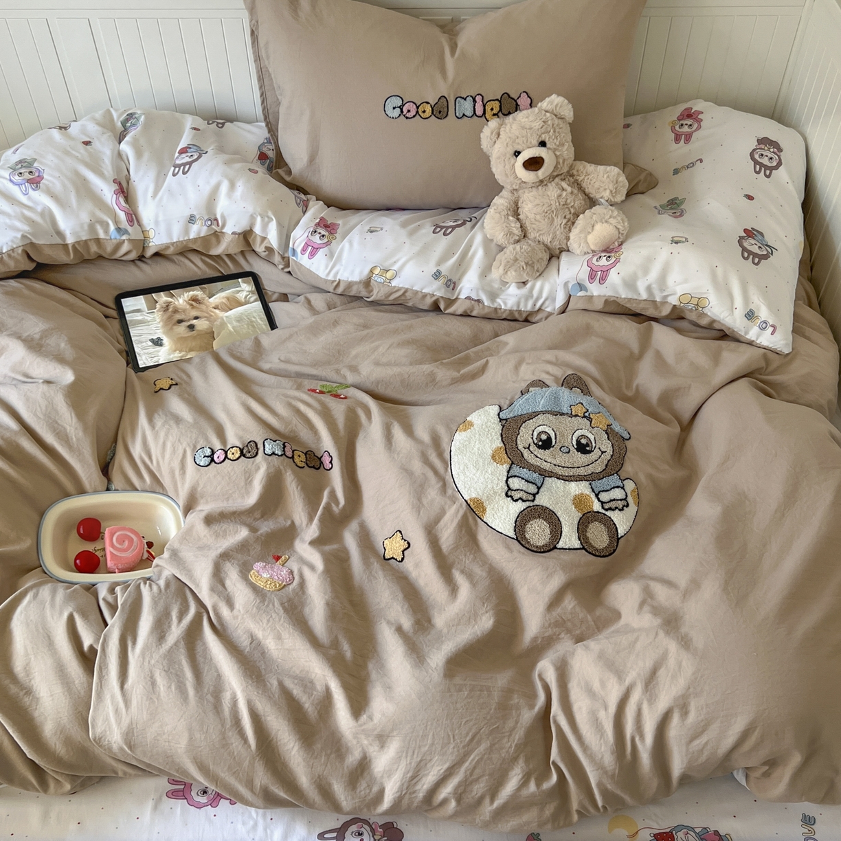 91家纺网 家纺一手货源 找家纺 （总）三元色 2025新款110克水洗云朵棉毛巾绣四件套