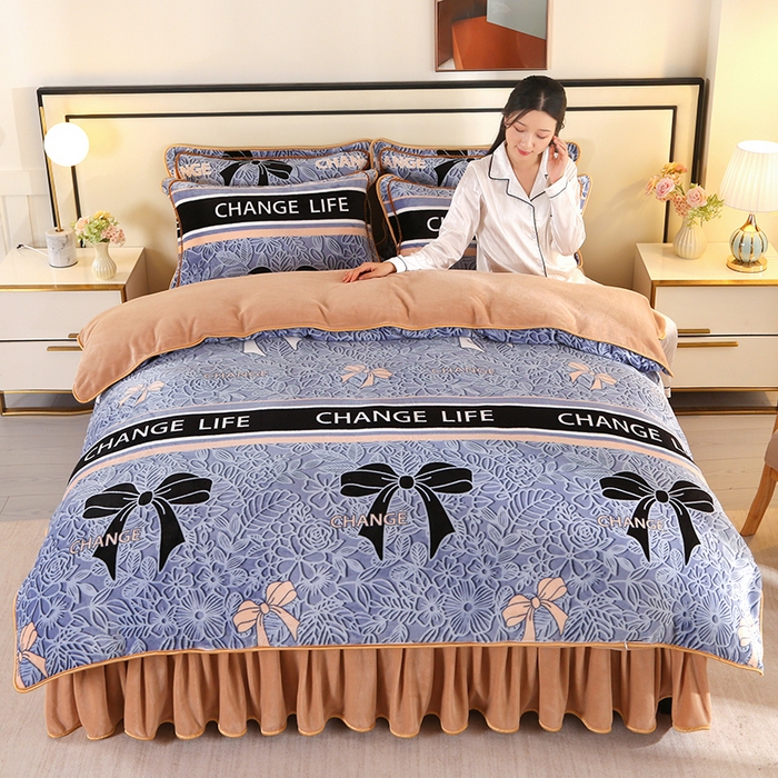 91家纺网 家纺一手货源 找家纺 橘姿 2025新款8-9斤床裙款牛奶绒四件套金貂绒法兰绒宝宝绒 邂逅