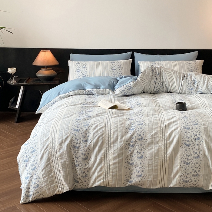 91家纺网 家纺一手货源 找家纺 言一 2025秋冬新品A类60S新疆长绒棉纯棉陶瓷轻磨毛四件套水洗棉提花全棉床单被套 蝶栩-天青藍