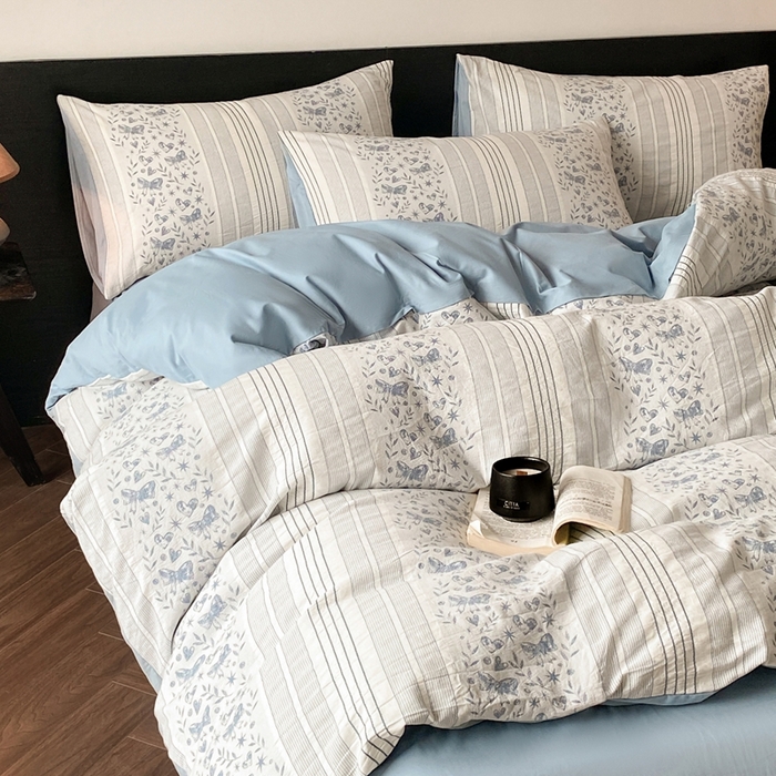 91家纺网 家纺一手货源 找家纺 言一 2025秋冬新品A类60S新疆长绒棉纯棉陶瓷轻磨毛四件套水洗棉提花全棉床单被套 蝶栩-天青藍