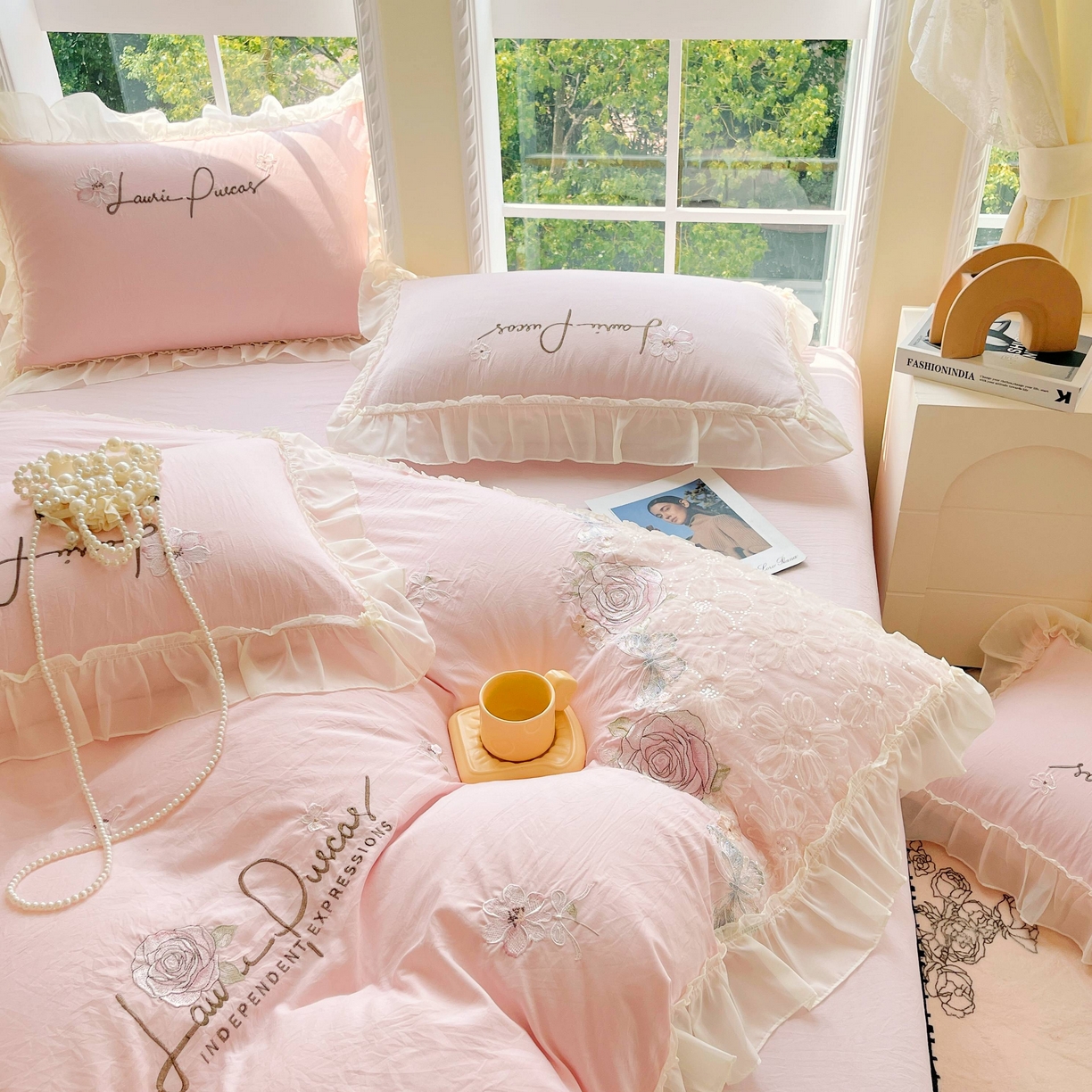 91家纺网 家纺一手货源 找家纺 （总）大麦乐田 2025新款公主风花边糯小棉刺绣贴布绣四件套