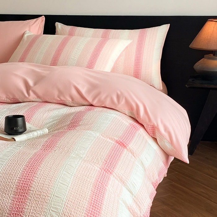 91家纺网 家纺一手货源 找家纺 言一 2025秋冬新品A类60S新疆长绒棉纯棉陶瓷轻磨毛四件套水洗棉提花全棉床单被套 流光-渐变粉