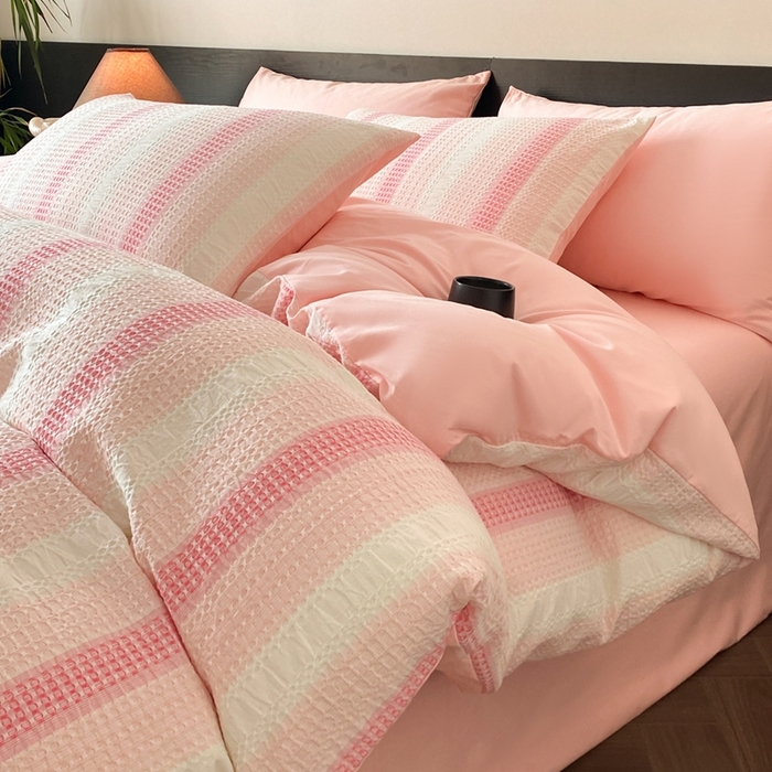 91家纺网 家纺一手货源 找家纺 言一 2025秋冬新品A类60S新疆长绒棉纯棉陶瓷轻磨毛四件套水洗棉提花全棉床单被套 流光-渐变粉