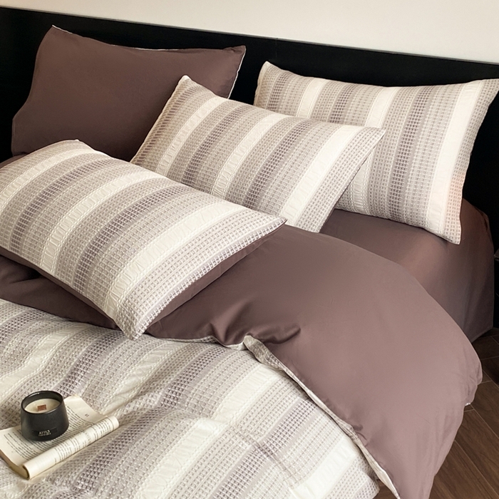 91家纺网 家纺一手货源 找家纺 言一 2025秋冬新品A类60S新疆长绒棉纯棉陶瓷轻磨毛四件套水洗棉提花全棉床单被套 流光-渐变咖