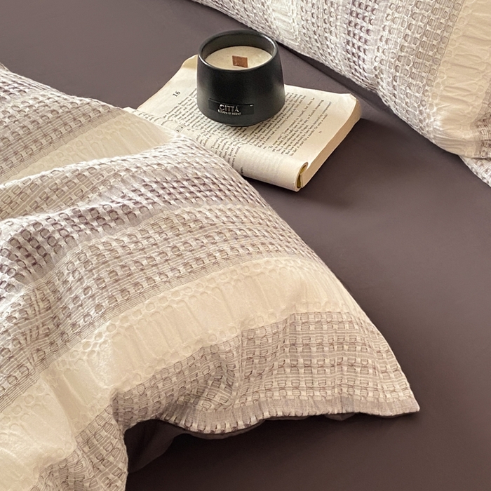 91家纺网 家纺一手货源 找家纺 言一 2025秋冬新品A类60S新疆长绒棉纯棉陶瓷轻磨毛四件套水洗棉提花全棉床单被套 流光-渐变咖