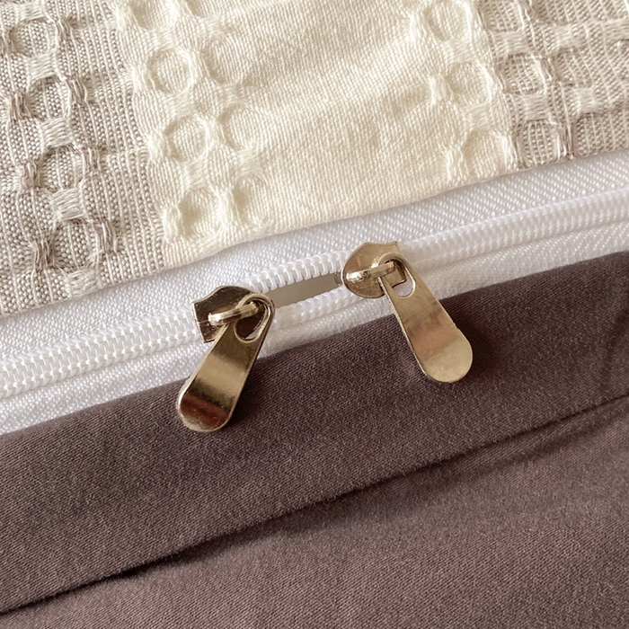 91家纺网 家纺一手货源 找家纺 言一 2025秋冬新品A类60S新疆长绒棉纯棉陶瓷轻磨毛四件套水洗棉提花全棉床单被套 流光-渐变咖