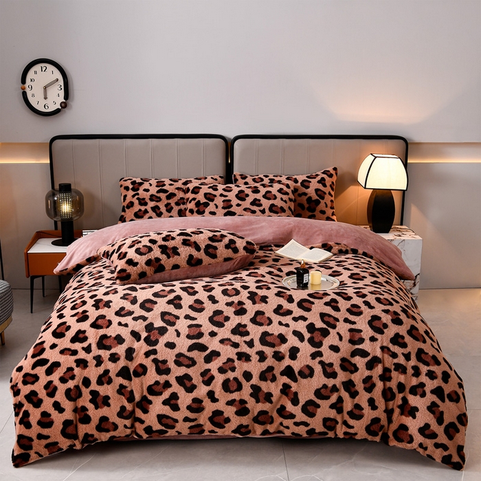 91家纺网 家纺一手货源 找家纺 梦之星 2025新款加厚8.5斤轻奢兔毛绒皮草绒牛奶绒四件套系列 轻奢-小豹纹