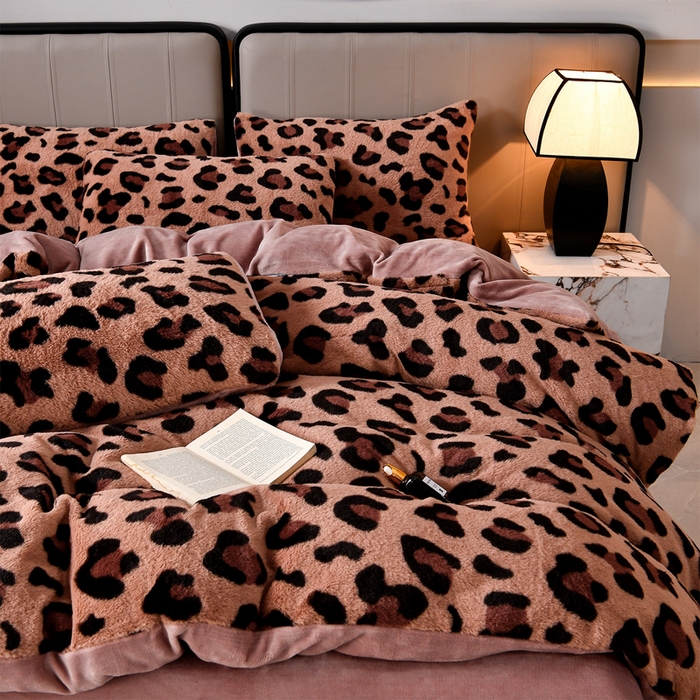 91家纺网 家纺一手货源 找家纺 梦之星 2025新款加厚8.5斤轻奢兔毛绒皮草绒牛奶绒四件套系列 轻奢-小豹纹