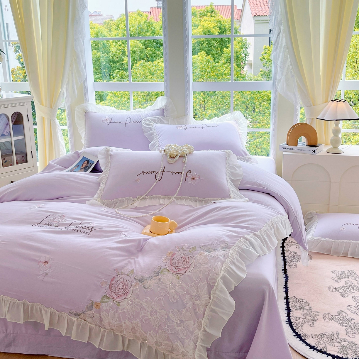 91家纺网 家纺一手货源 找家纺 大麦乐田 2025新款公主风花边糯小棉刺绣贴布绣四件套 美丽邂逅-嫩紫