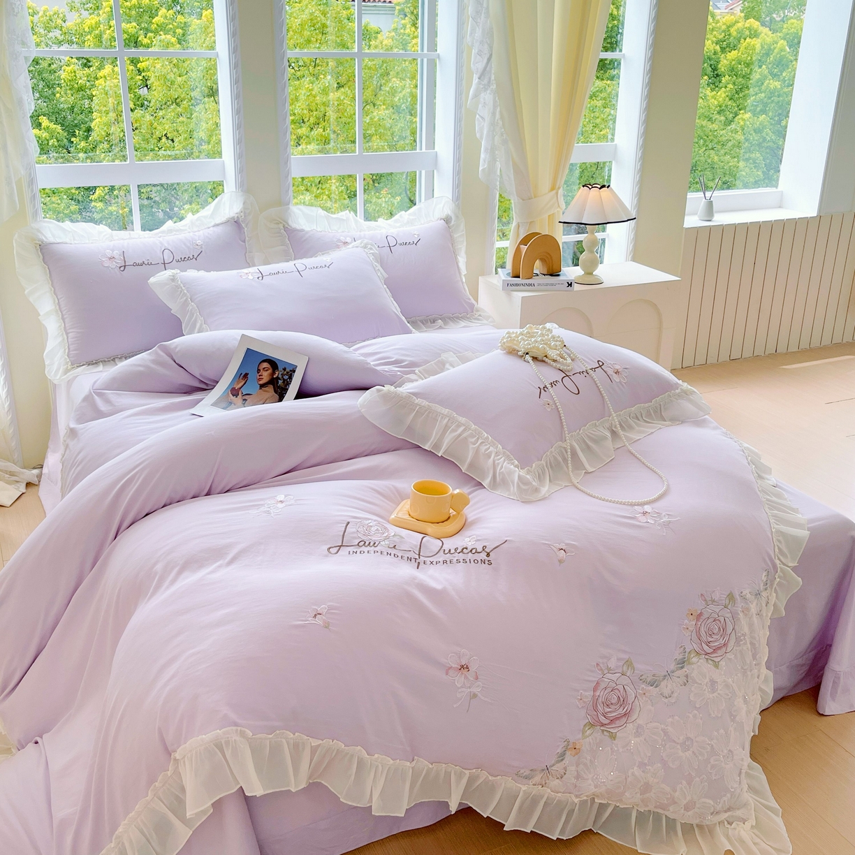 91家纺网 家纺一手货源 找家纺 大麦乐田 2025新款公主风花边糯小棉刺绣贴布绣四件套 美丽邂逅-嫩紫