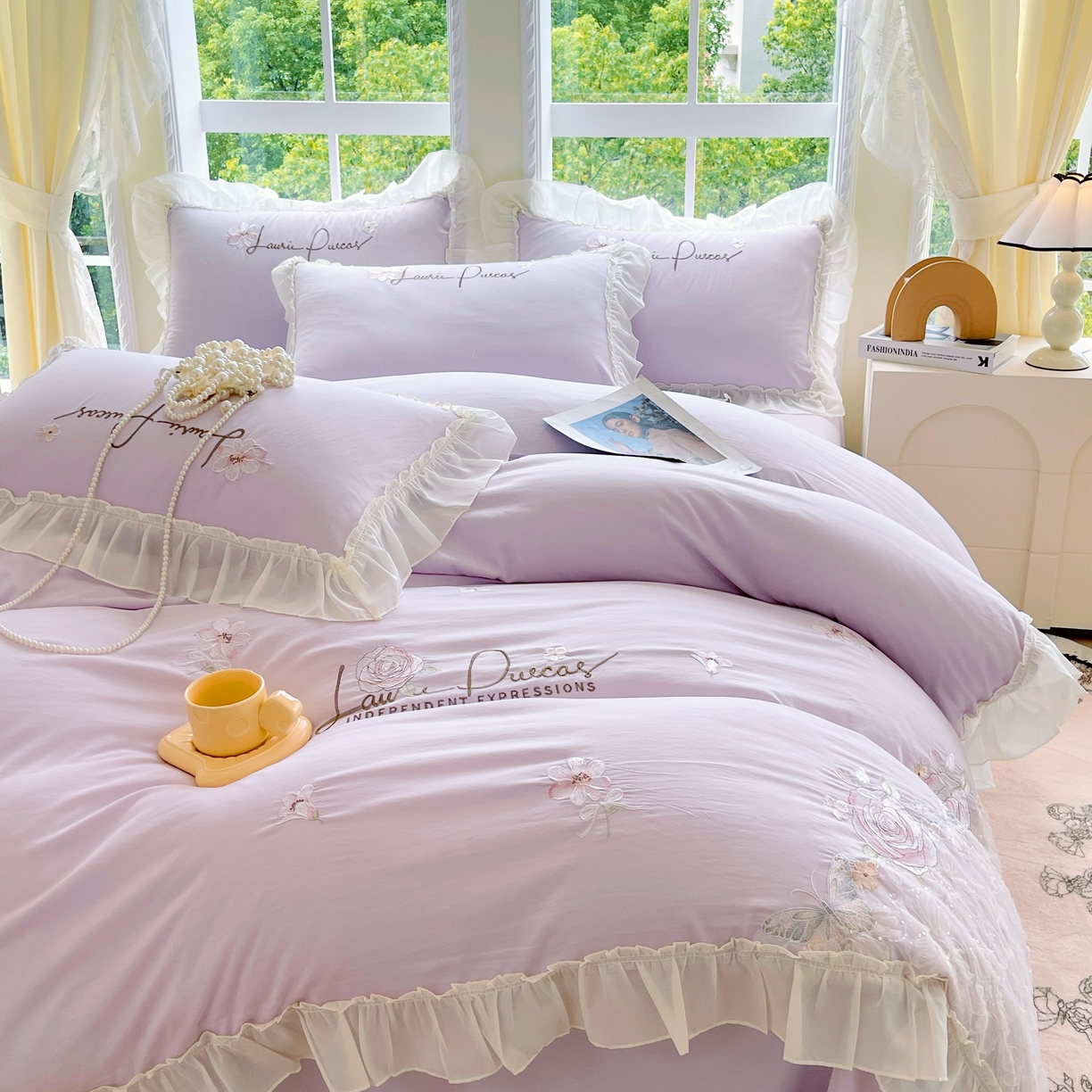 91家纺网 家纺一手货源 找家纺 大麦乐田 2025新款公主风花边糯小棉刺绣贴布绣四件套 美丽邂逅-嫩紫