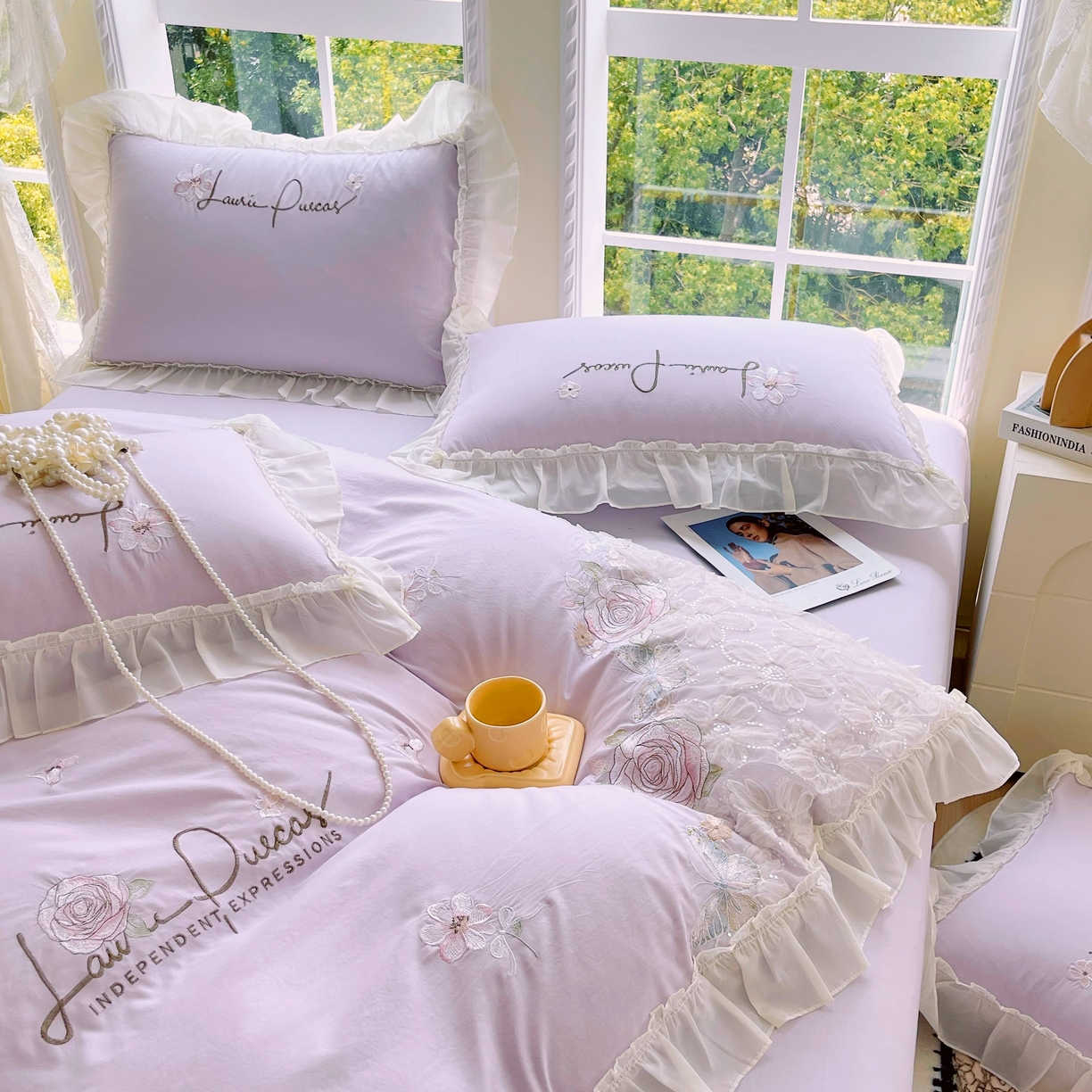 91家纺网 家纺一手货源 找家纺 大麦乐田 2025新款公主风花边糯小棉刺绣贴布绣四件套 美丽邂逅-嫩紫