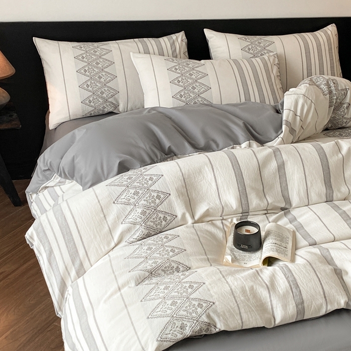 91家纺网 家纺一手货源 找家纺 言一 2025秋冬新品A类60S新疆长绒棉纯棉陶瓷轻磨毛四件套水洗棉提花全棉床单被套 千帆-灰自