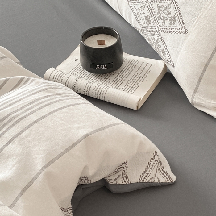 91家纺网 家纺一手货源 找家纺 言一 2025秋冬新品A类60S新疆长绒棉纯棉陶瓷轻磨毛四件套水洗棉提花全棉床单被套 千帆-灰自