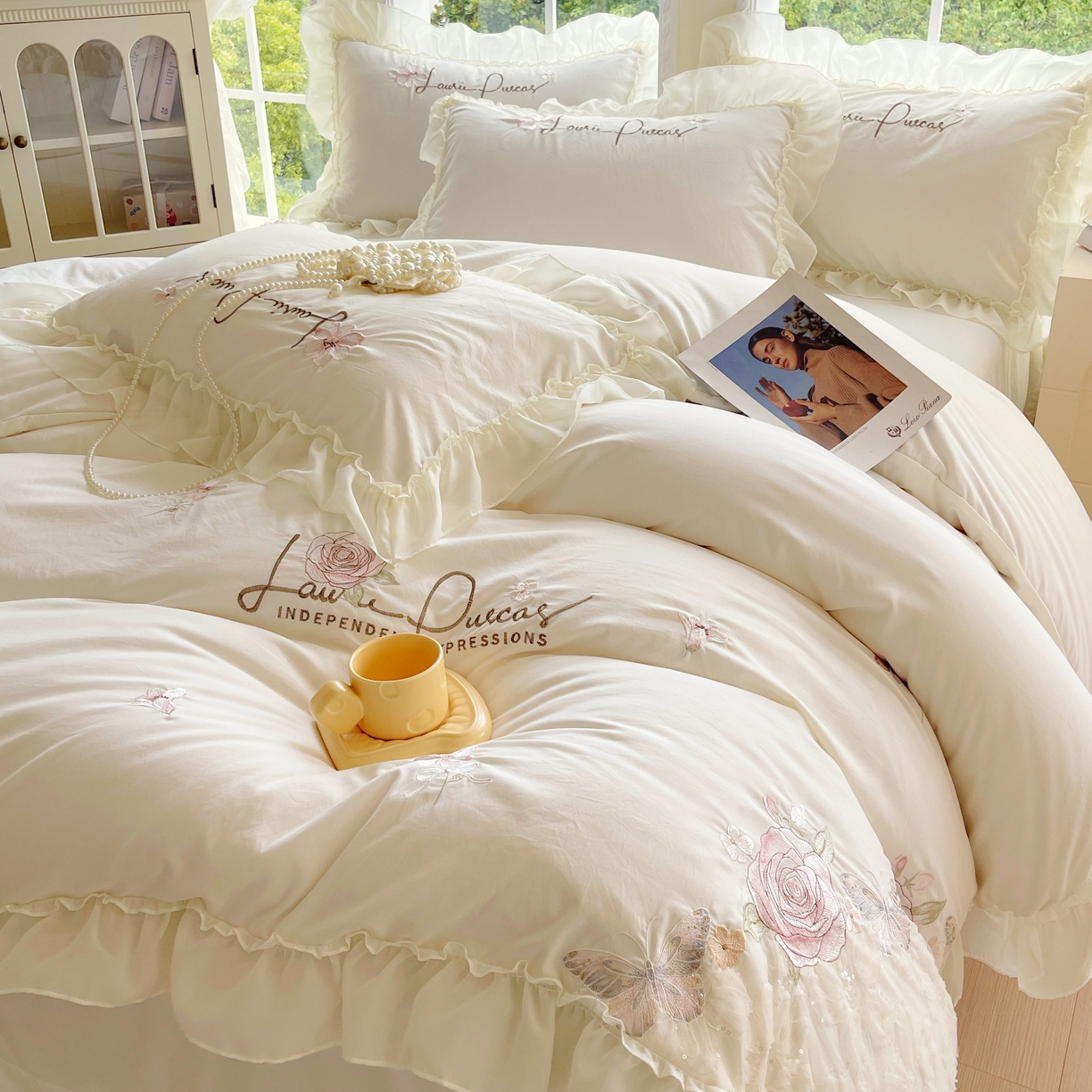 91家纺网 家纺一手货源 找家纺 大麦乐田 2025新款公主风花边糯小棉刺绣贴布绣四件套 美丽邂逅-嫩米