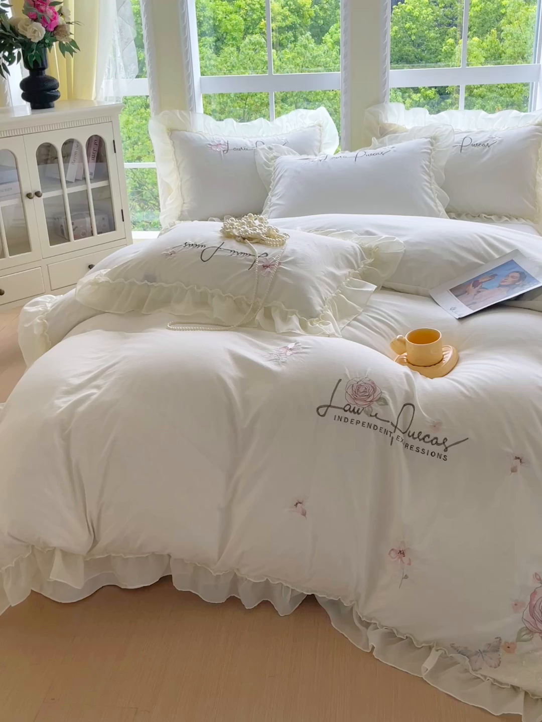 91家纺网 家纺一手货源 找家纺 大麦乐田 2025新款公主风花边糯小棉刺绣贴布绣四件套 美丽邂逅-嫩米