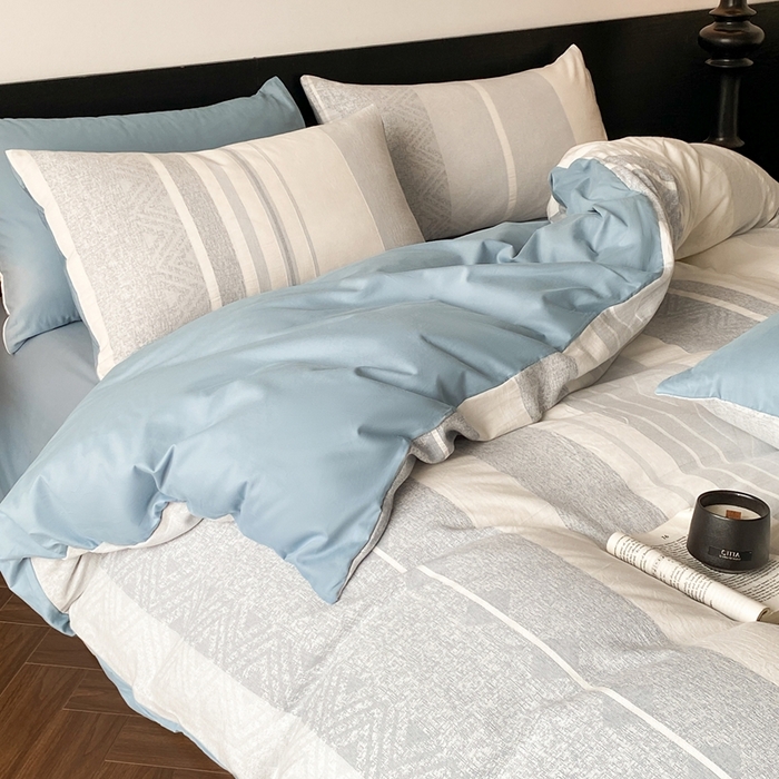 91家纺网 家纺一手货源 找家纺 言一 2025秋冬新品A类60S新疆长绒棉纯棉陶瓷轻磨毛四件套水洗棉提花全棉床单被套 森泊-柔雾蓝