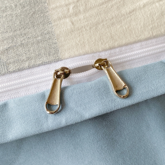 91家纺网 家纺一手货源 找家纺 言一 2025秋冬新品A类60S新疆长绒棉纯棉陶瓷轻磨毛四件套水洗棉提花全棉床单被套 森泊-柔雾蓝