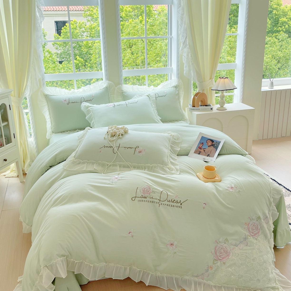 91家纺网 家纺一手货源 找家纺 大麦乐田 2025新款公主风花边糯小棉刺绣贴布绣四件套 美丽邂逅-嫩绿