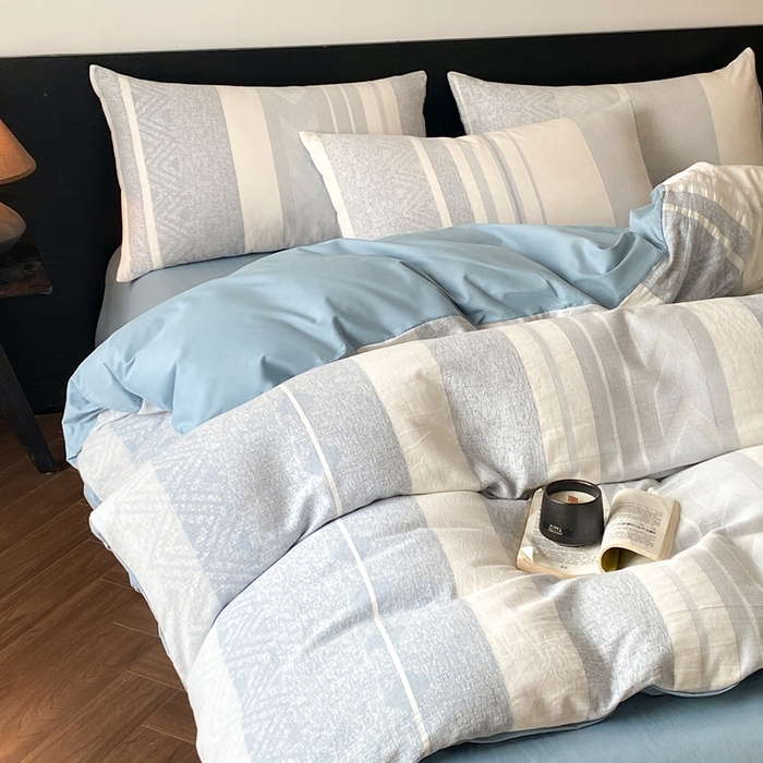 91家纺网 家纺一手货源 找家纺 言一 2025秋冬新品A类60S新疆长绒棉纯棉陶瓷轻磨毛四件套水洗棉提花全棉床单被套 森泊-柔雾蓝