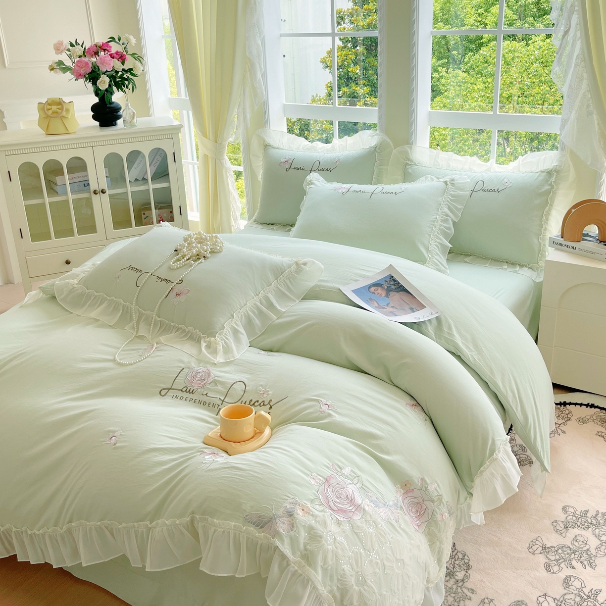 91家纺网 家纺一手货源 找家纺 大麦乐田 2025新款公主风花边糯小棉刺绣贴布绣四件套 美丽邂逅-嫩绿