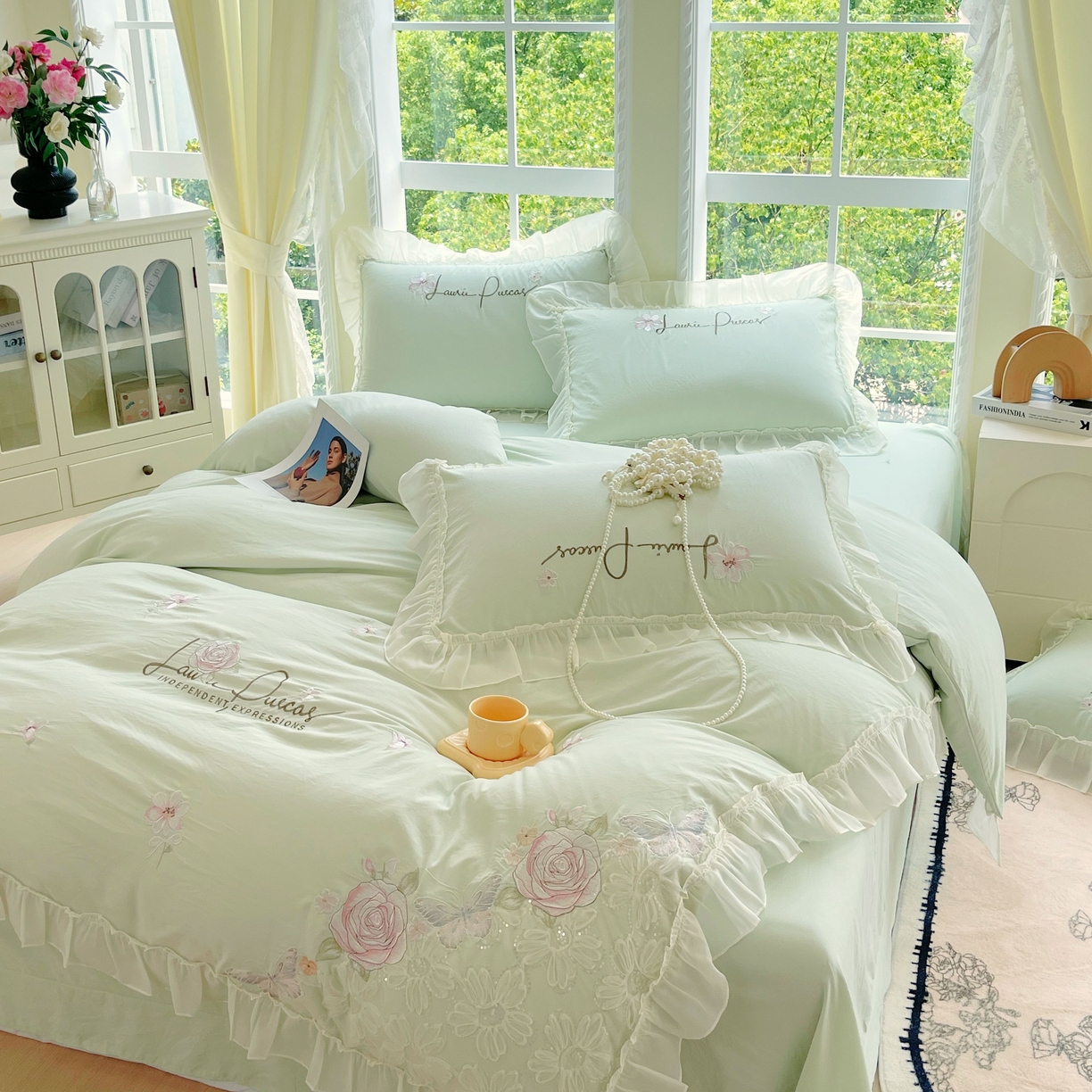 91家纺网 家纺一手货源 找家纺 大麦乐田 2025新款公主风花边糯小棉刺绣贴布绣四件套 美丽邂逅-嫩绿