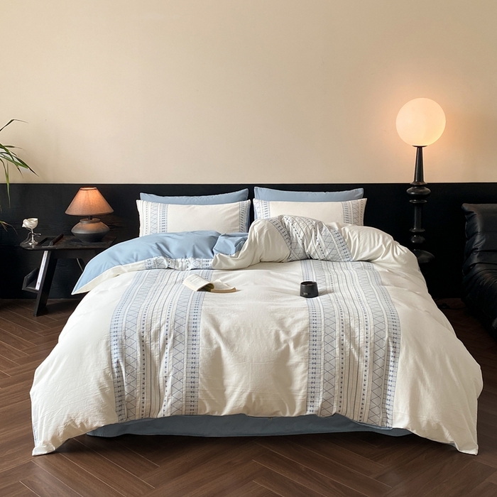 91家纺网 家纺一手货源 找家纺 言一 2025秋冬新品A类60S新疆长绒棉纯棉陶瓷轻磨毛四件套水洗棉提花全棉床单被套 长予-天青蓝