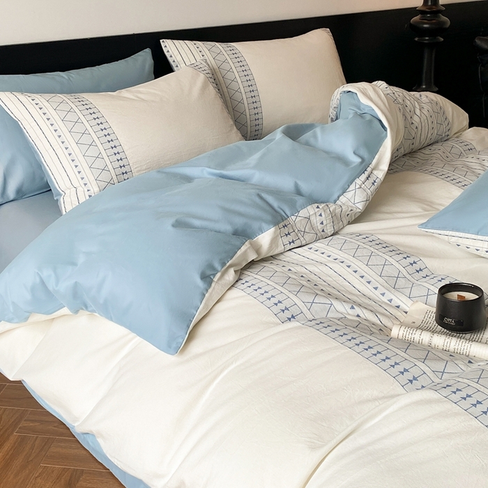 91家纺网 家纺一手货源 找家纺 言一 2025秋冬新品A类60S新疆长绒棉纯棉陶瓷轻磨毛四件套水洗棉提花全棉床单被套 长予-天青蓝