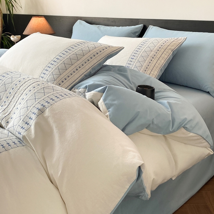 91家纺网 家纺一手货源 找家纺 言一 2025秋冬新品A类60S新疆长绒棉纯棉陶瓷轻磨毛四件套水洗棉提花全棉床单被套 长予-天青蓝