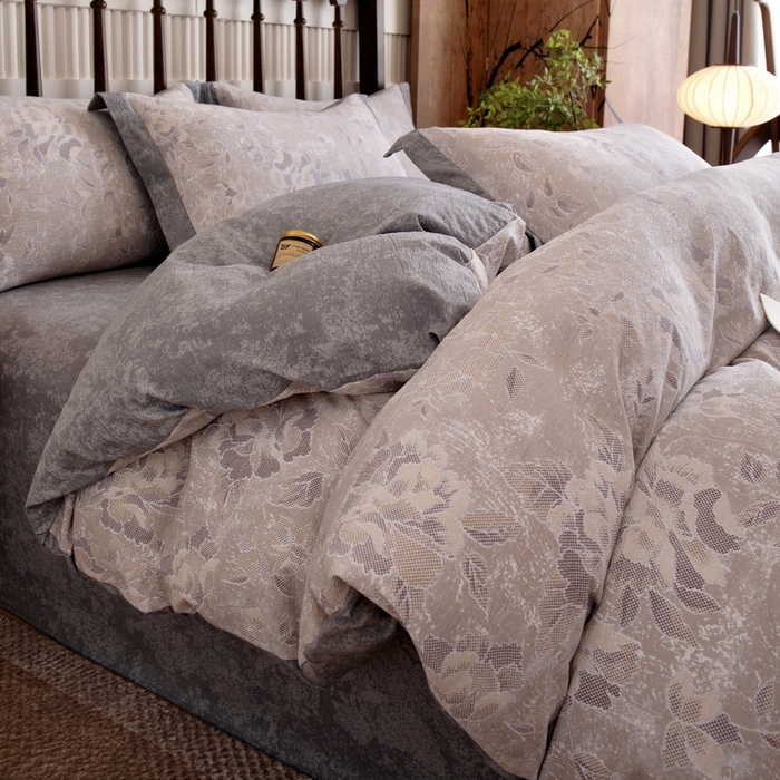 91家纺网 家纺一手货源 找家纺 乐居家纺 2025新款高密亲肤亚麻舒爽透气四件套 莫妮卡-棕