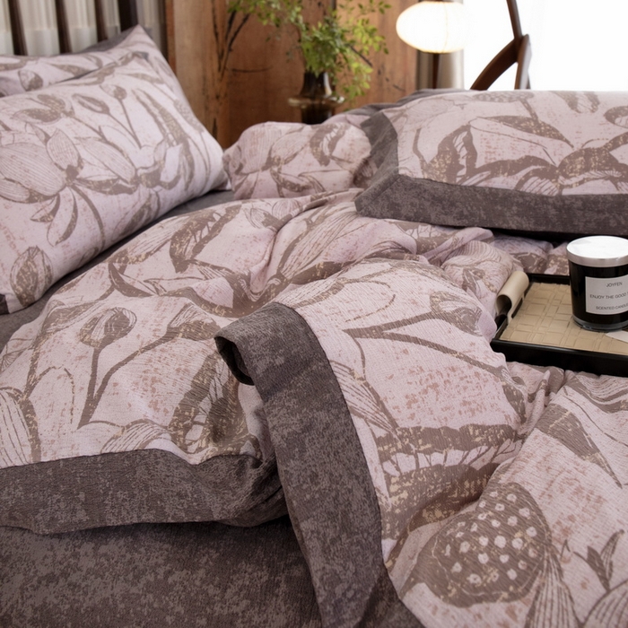 91家纺网 家纺一手货源 找家纺 乐居家纺 2025新款高密亲肤亚麻舒爽透气四件套 苍兰-红