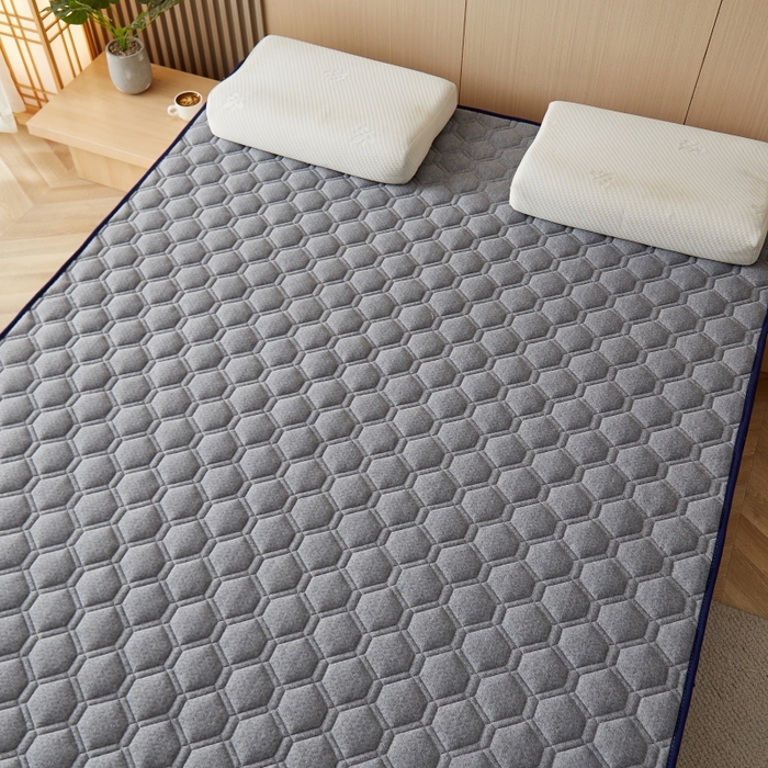 91家纺网 家纺一手货源 找家纺 华誉 2025新款跨境电商专供鸟眼布床垫 立体菱格灰