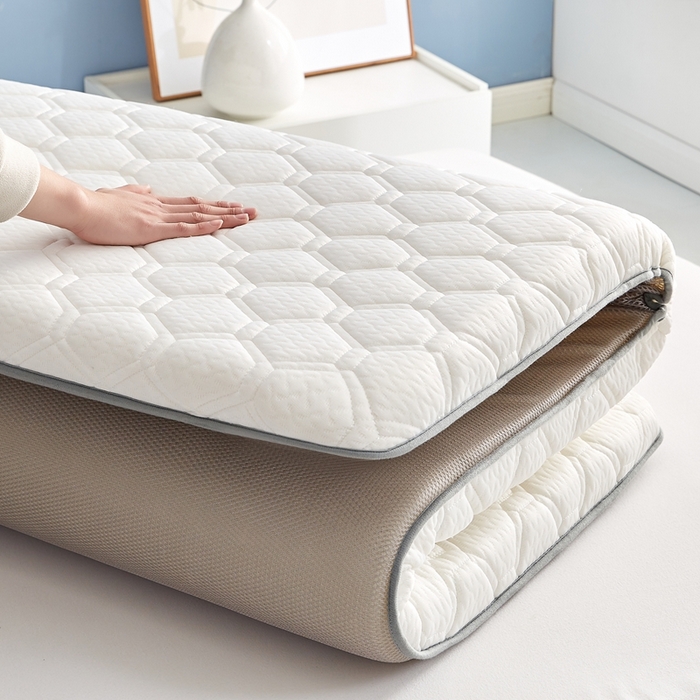 91家纺网 家纺一手货源 找家纺 华誉 2025新款跨境电商专供鸟眼布床垫 单边款菱格白