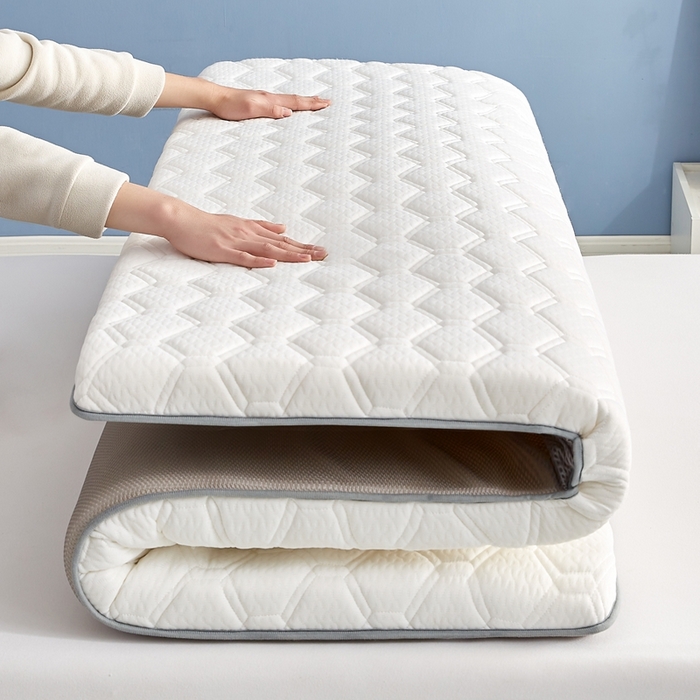 91家纺网 家纺一手货源 找家纺 华誉 2025新款跨境电商专供鸟眼布床垫 单边款菱格白